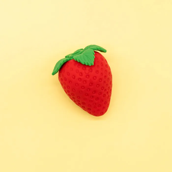 Female Sex Toys Pixelrise LLC Emojibator Strawberry Emoji Vibrator Suction