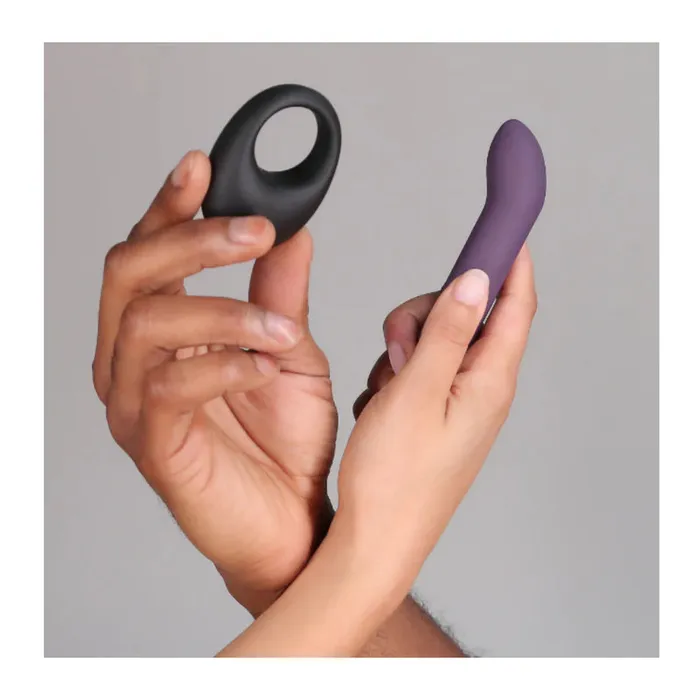 Je Joue Couples Je Joue GSpot Bullet Vibrator and Mio Vibrating Cock Ring Couples Collection