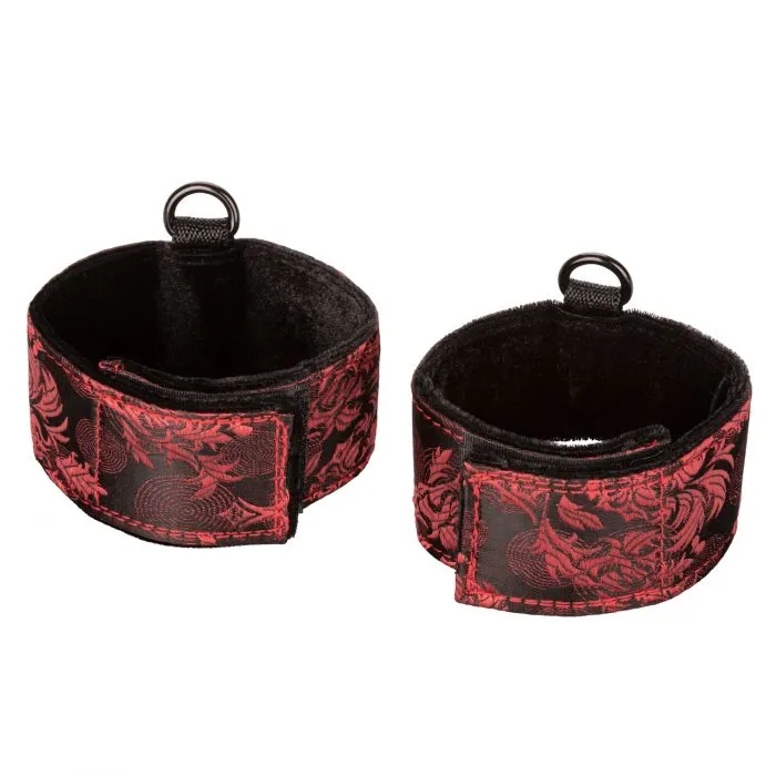 Restraints CalExotics CalExotics Scandal Posture Collar with Wrist Handcuffs Red and Black